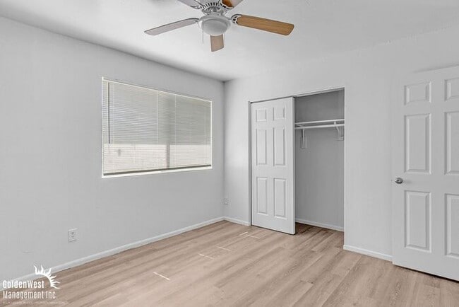 Building Photo - Cozy 2Bdm 1Ba Townhome in Great Location