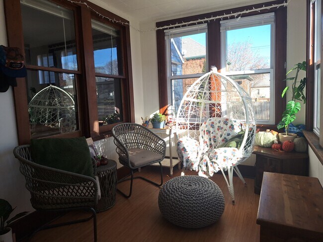 Building Photo - 622 N Broad St