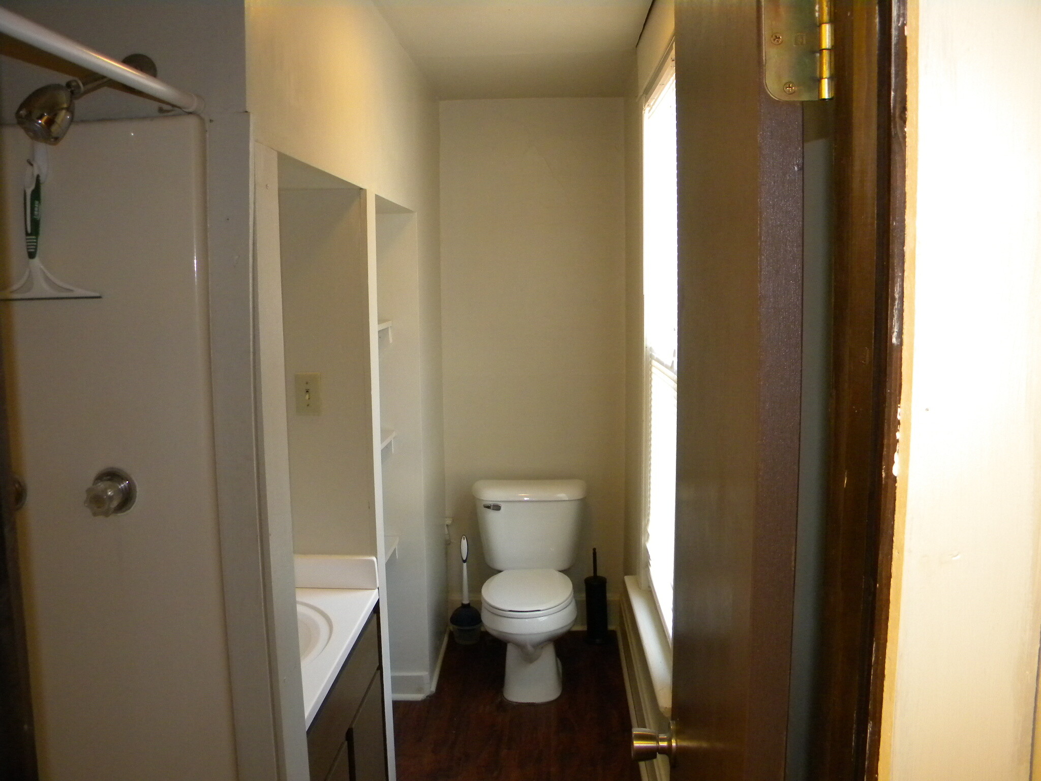 Bathroom - 21 W Carpenter St