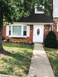 Building Photo - 3 Bedroom Townhouse Stafford County Freder...