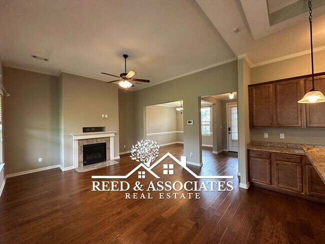 Building Photo - Luxurious Bartlett Home. ZONED Bartlett School Districts! DON'T MISS OUT!