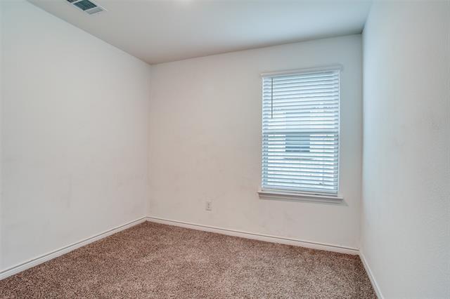 Building Photo - 627 Willow View Way