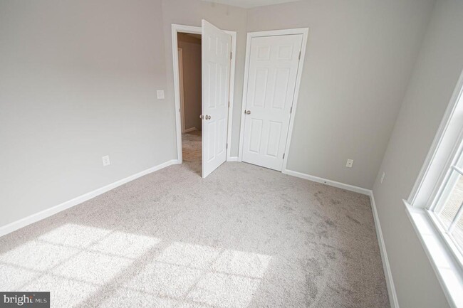 Building Photo - 241 Morgans Ct