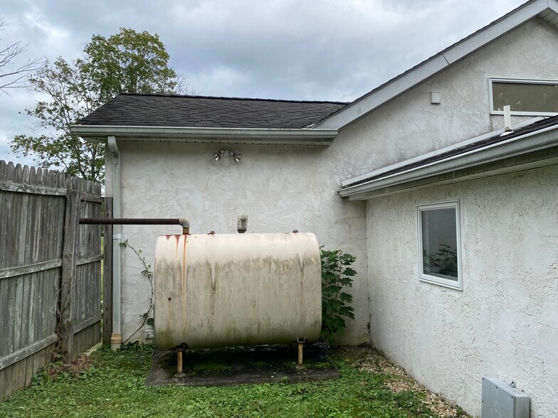 Heating Oil Tank - 1926 Sugar Bottom Rd