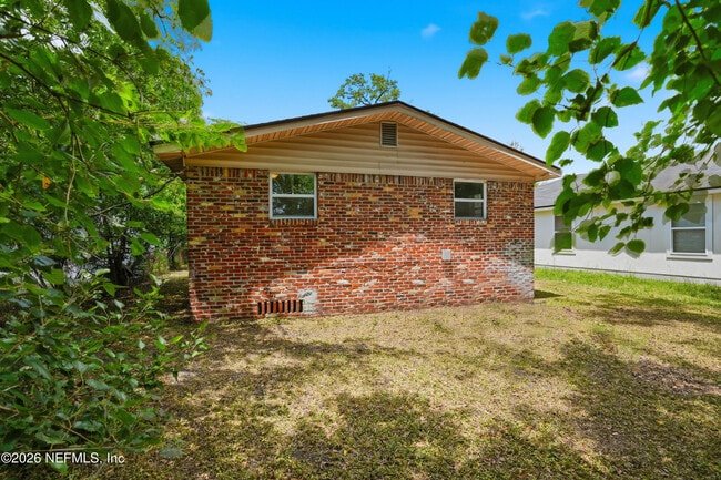 Building Photo - 2154 Placeda St
