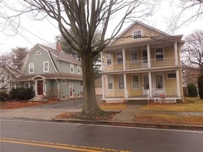 Building Photo - 44 Gentian Ave