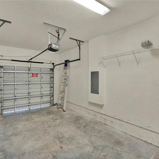 Building Photo - 10902 NW 79th St