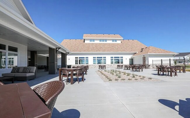 Building Photo - *$200 OFF FIRST MONTH RENT! | BEAUTIFUL 3 bed, 2 bath home in the desirable Summerfield Subdivision