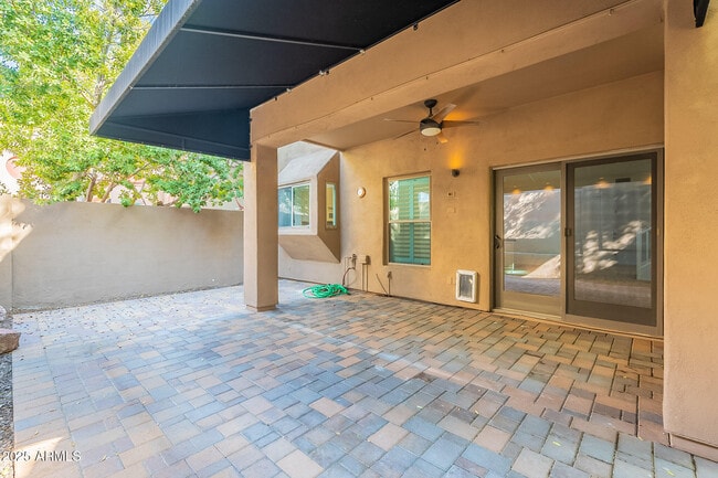 Building Photo - 7240 N Dreamy Draw Dr