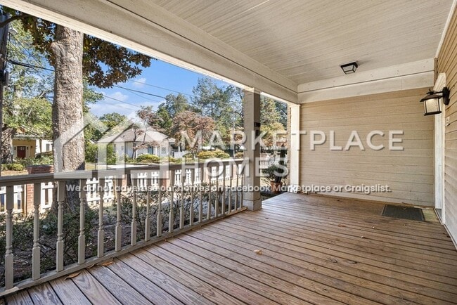 Building Photo - 1638 Mercer Ave