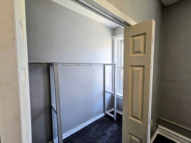 Building Photo - 126 N Penn St