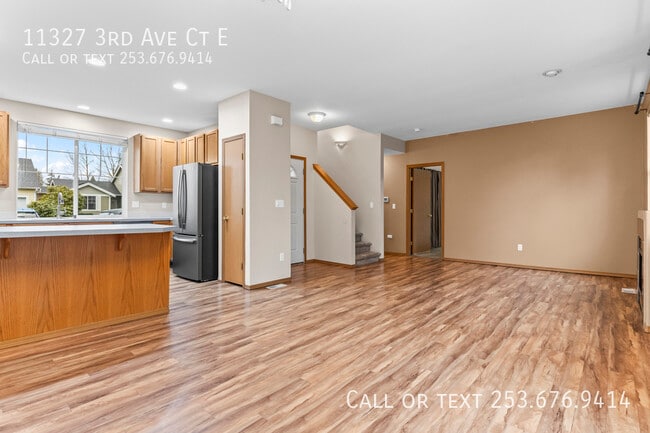 Building Photo - 11327 3rd Ave Ct E