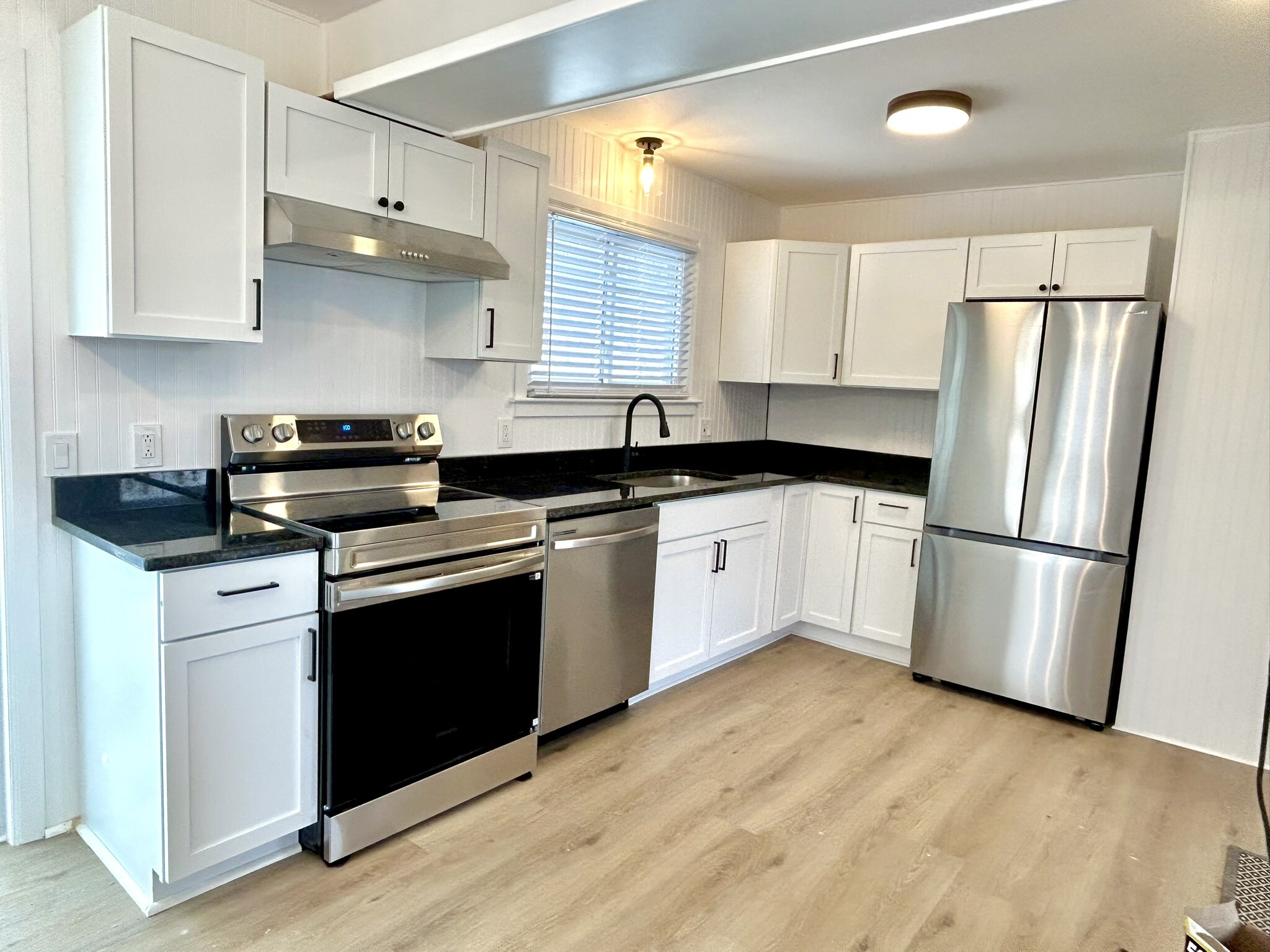 Building Photo - 306 Hooper Rd