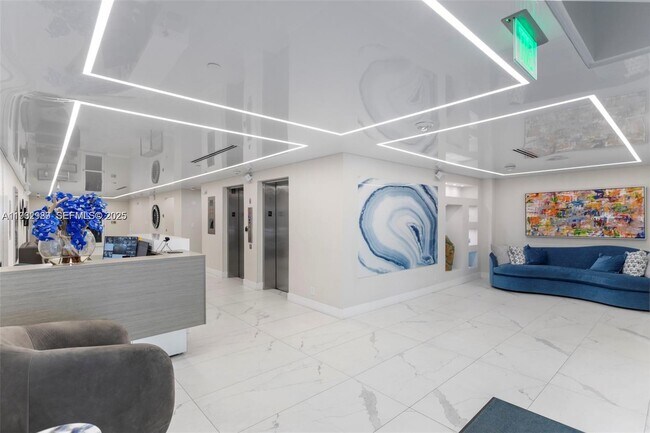 Building Photo - 340 Sunset Dr