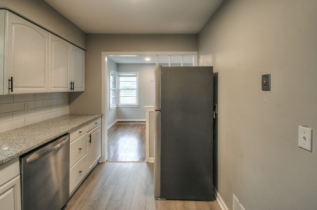 Building Photo - 5415 Poppleton Ave