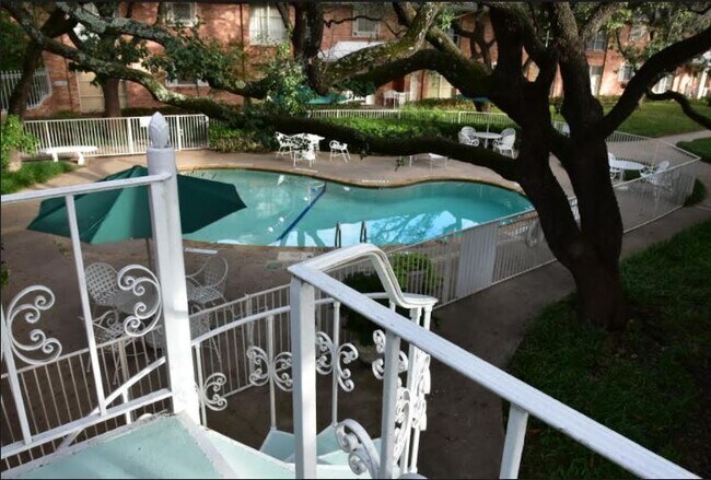 Balcony to pool - 6042 Averill Way