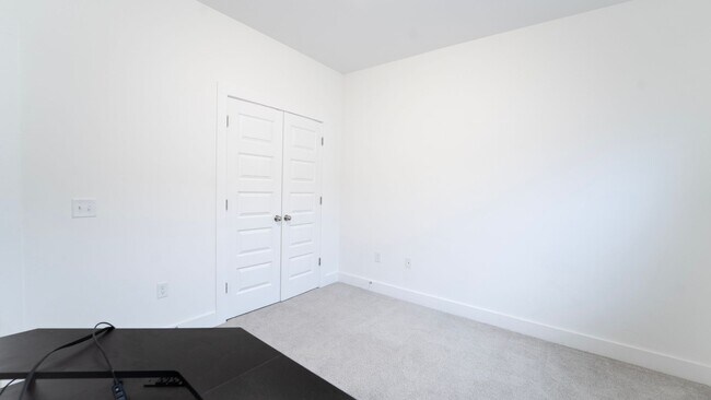 Building Photo - Move-In Special! Free January Rent — Stunning Like-New 4-Bedroom Home Just Minutes from Fort Stewart