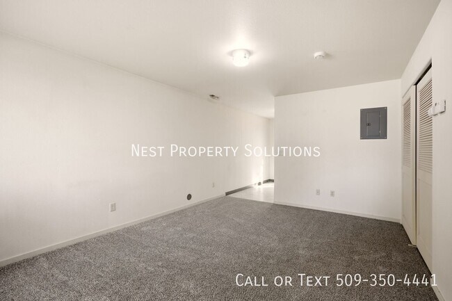 Building Photo - 1818 W Crouse St