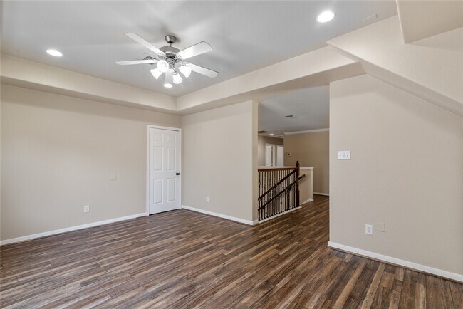 Building Photo - 24822 Dutton Point Dr