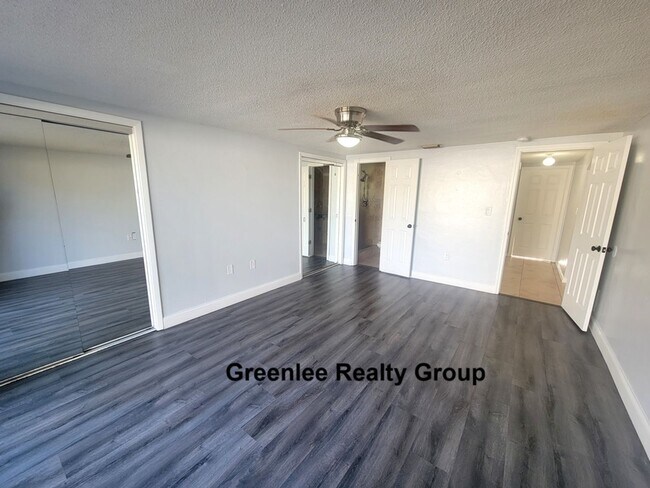 Building Photo - 7741 Treasure Pointe Dr
