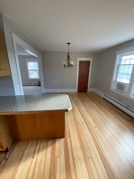 Building Photo - 51 Buckthorne Ave