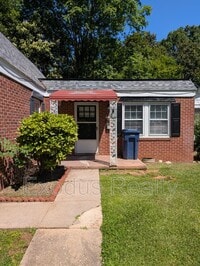 Building Photo - 312 Bracken St