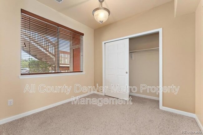 Building Photo - 5024 Everett St
