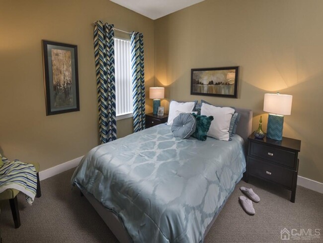 Building Photo - 101 Roosevelt Ave