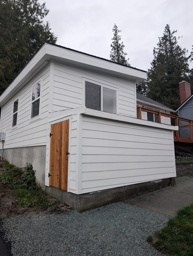 Building Photo - 16766 Blodgett Rd