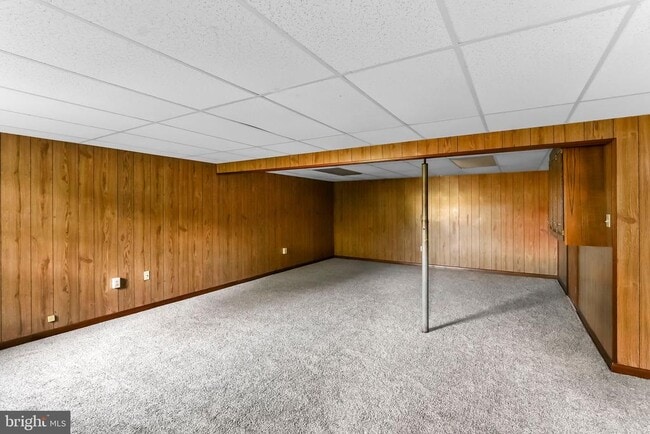 Building Photo - 350 Roneys Corner Rd