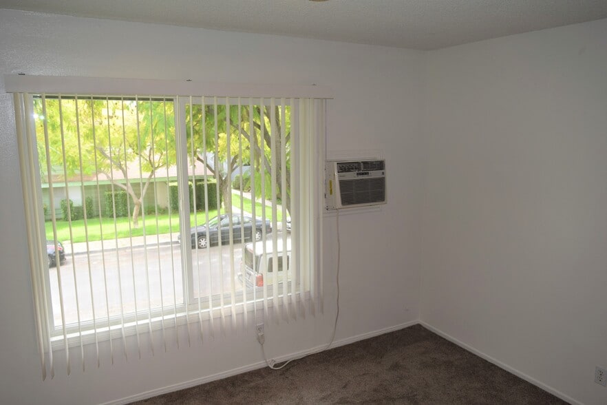 Master Bedroom with Remote AC - 1945 Evergreen St