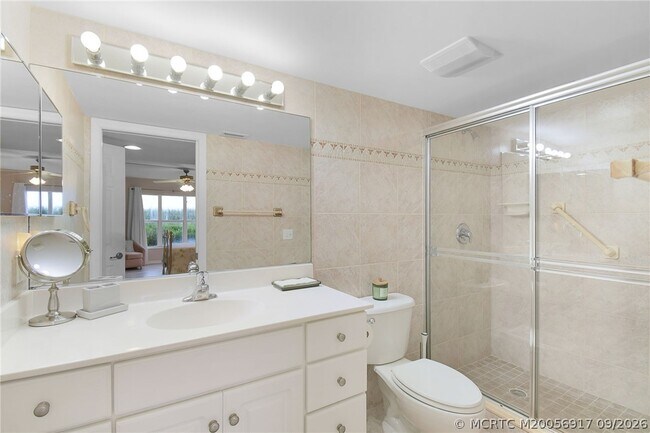 Building Photo - 10200 S Ocean Dr