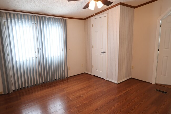 Building Photo - 922 Moss Oak Ct