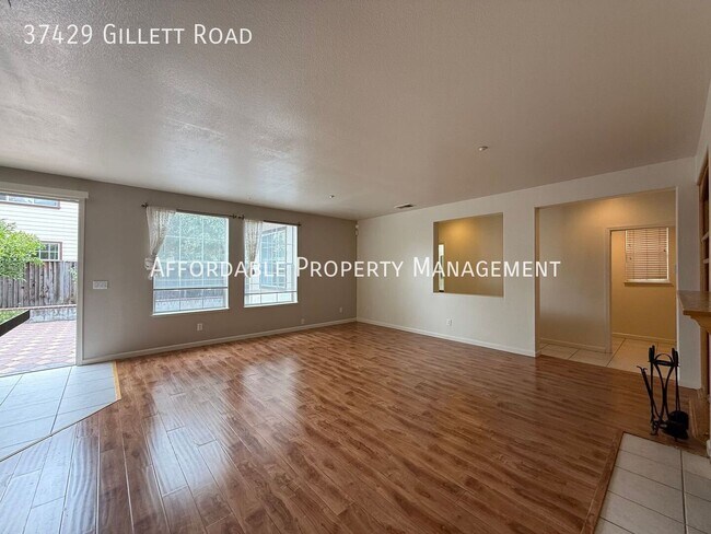 Building Photo - 37429 Gillett Rd