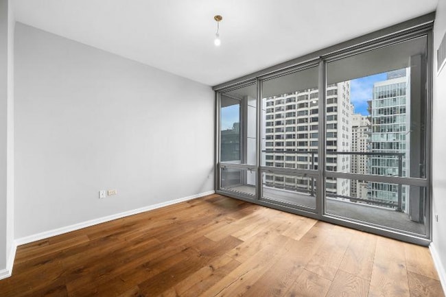 Building Photo - 160 E Illinois St