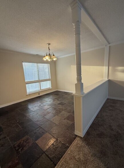 Building Photo - 504 Heritage Dr