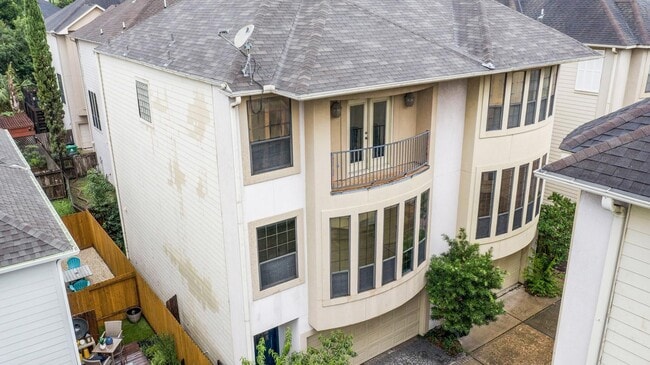 Building Photo - 5323 Nolda St