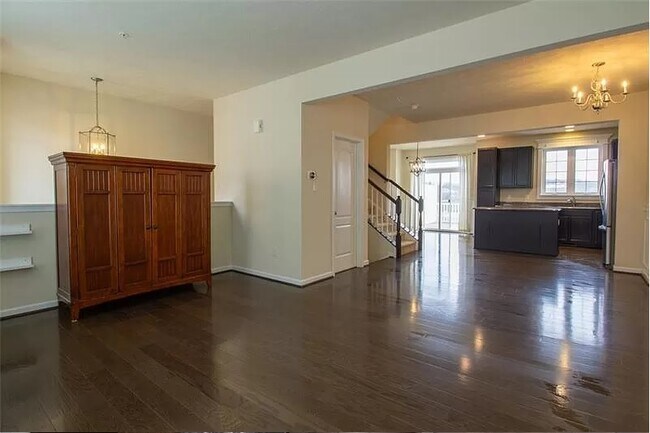 Building Photo - 19 Remington Dr