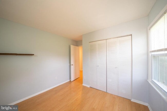 Building Photo - 9572 Inverary Ct