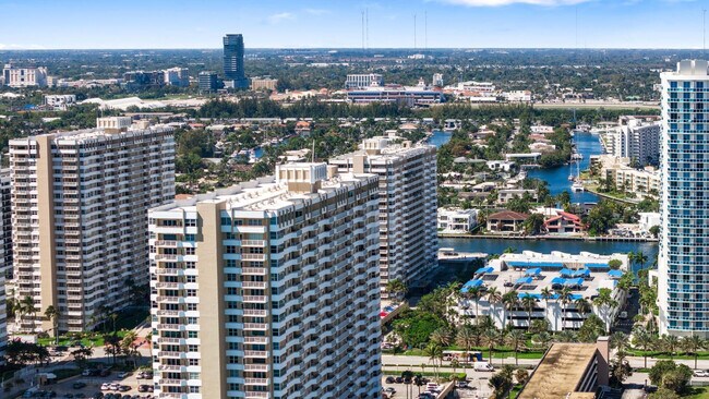 Building Photo - 1950 S Ocean Dr