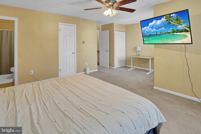 Building Photo - 6389 Fenestra Ct