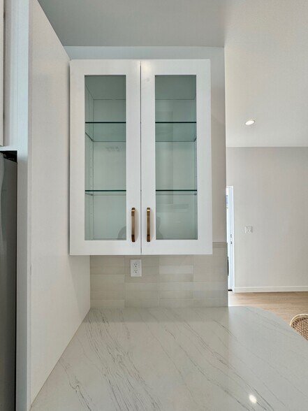 Building Photo - 7532 Beck Ave