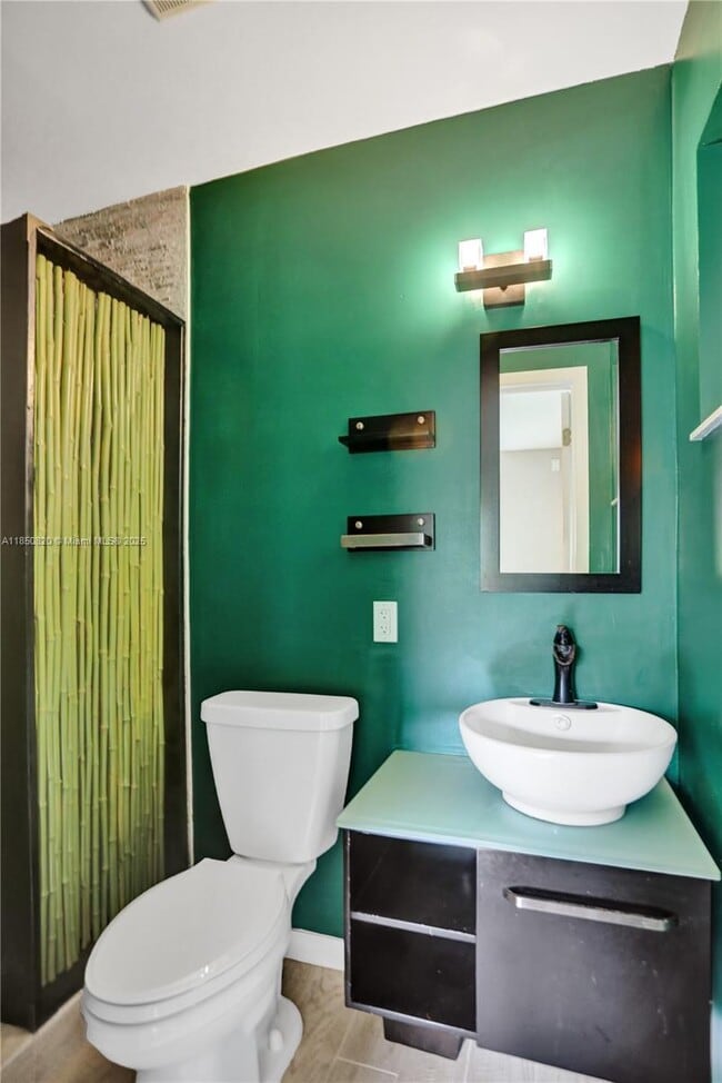 Building Photo - 7245 S Waterway Dr