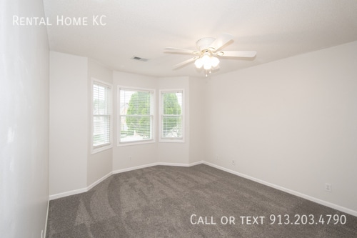 Building Photo - 9105 W 132nd Terrace