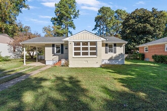 Building Photo - 2918 Oakland Ave