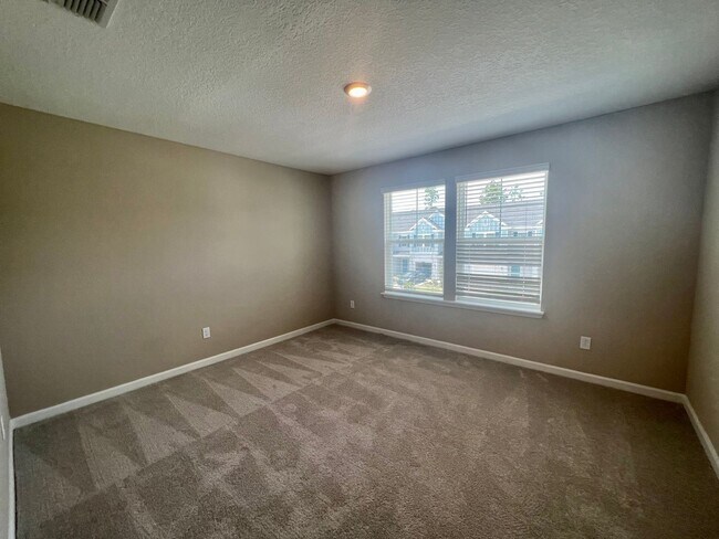 Building Photo - 2 Bedroom 2.5 bath Townhome in Beachwalk!