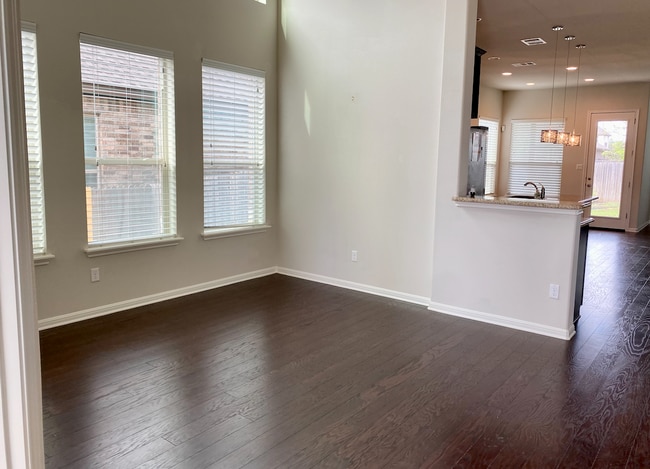 Building Photo - 2904 Tempe Dr