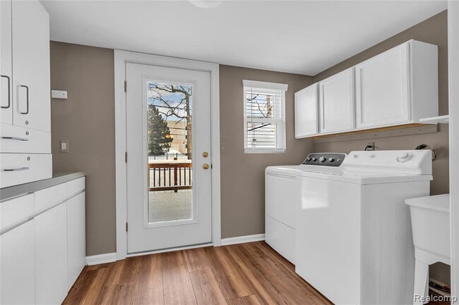 Building Photo - 3320 Harvard Rd