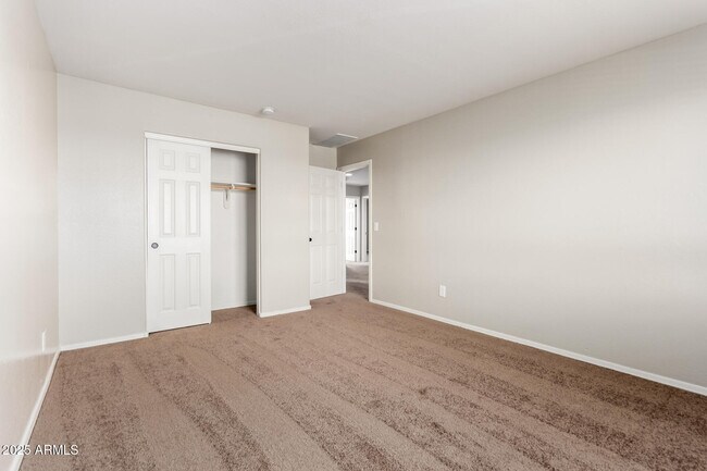 Building Photo - 2934 S 104th Ln