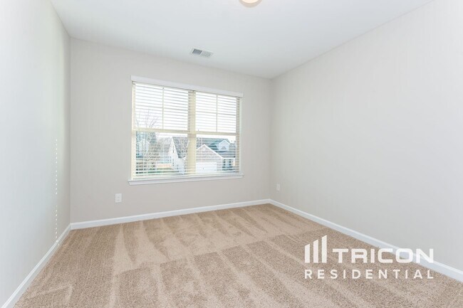 Building Photo - 317 Parkview Pl Dr